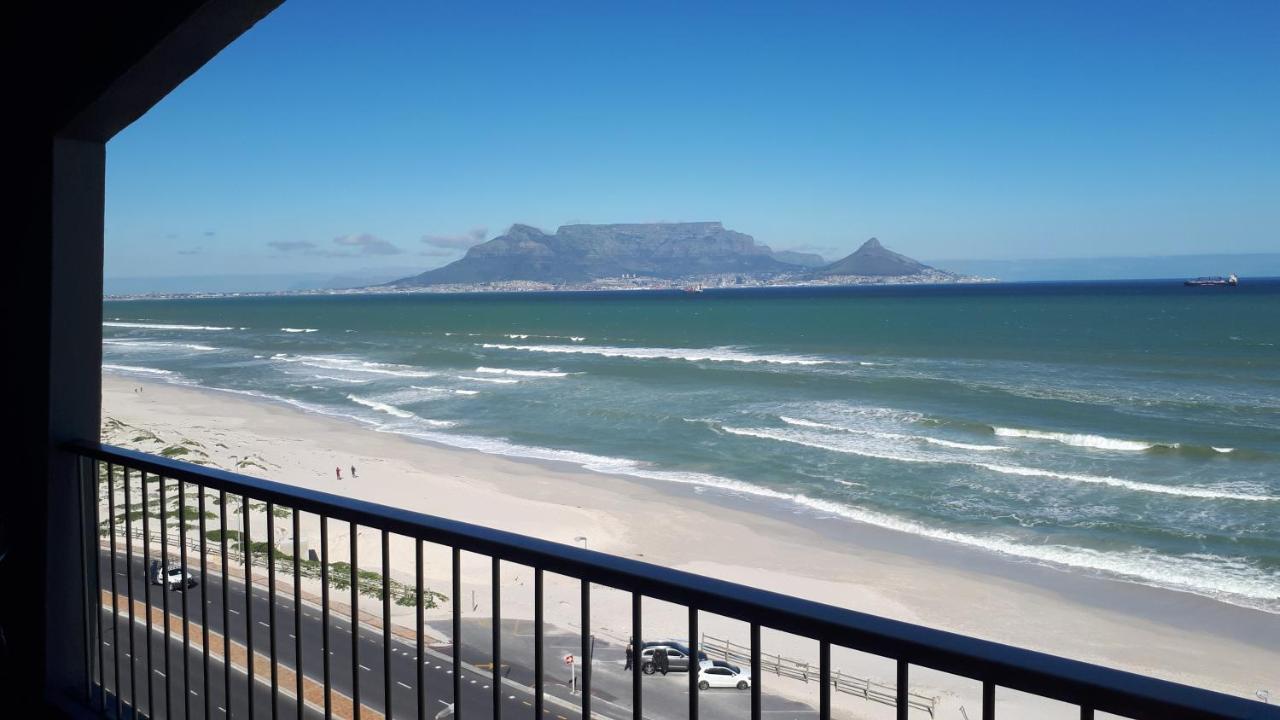 Blouberg Beachfront Apartment Bloubergstrand Buitenkant foto