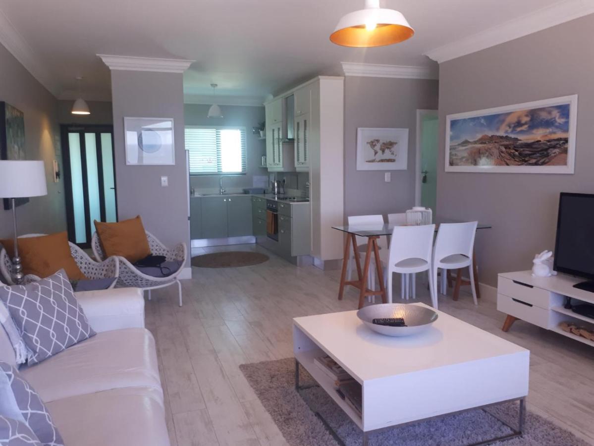 Blouberg Beachfront Apartment Bloubergstrand Buitenkant foto